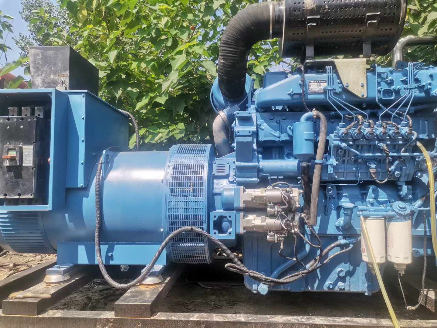 邵原镇详细说明降低 800kW 柴油发电机输出电流波动的方法